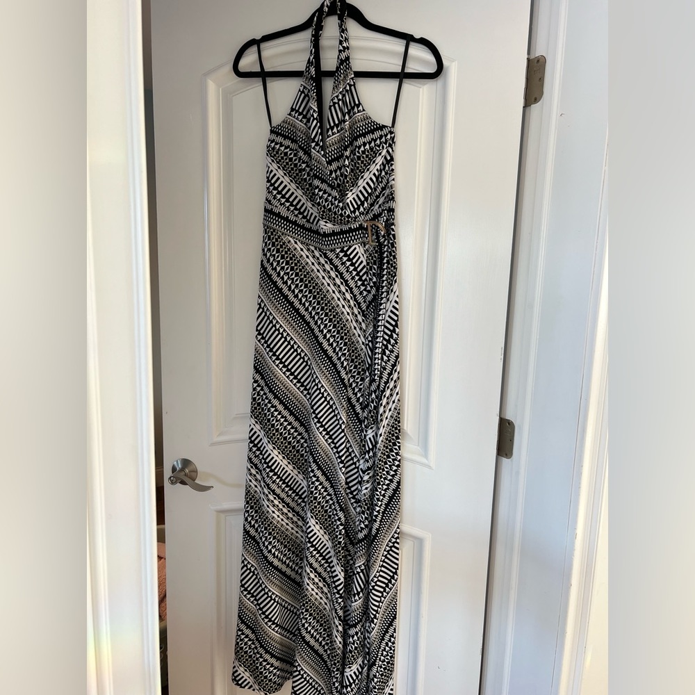 White House Black Market Dress size 6 NWT